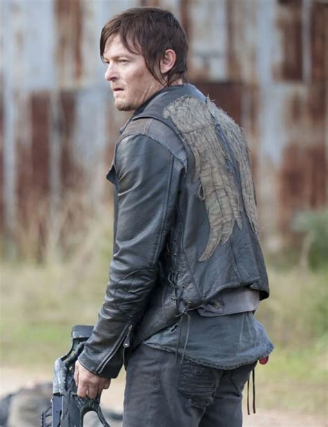 daryl walking dead jacket